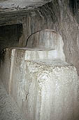 The shrine of Qenqo (Cusco), the underground chamber